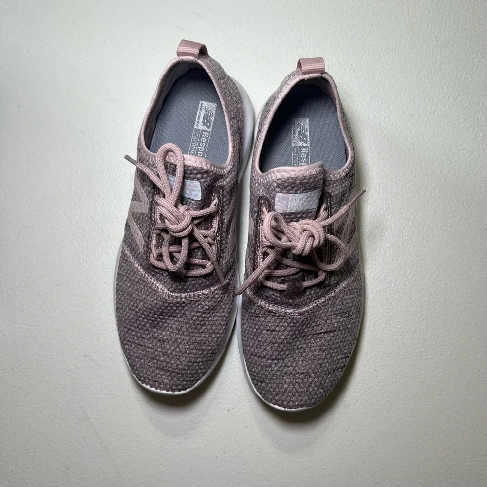 New Balance Women’s Pink FuelCore Coast Size 6.5 Sporty Lightweight Trendy - Picture 3 of 9